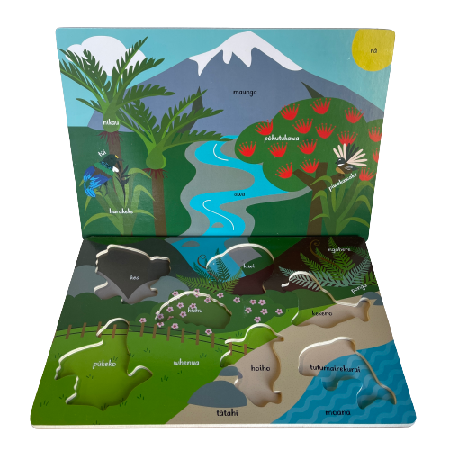 Moana to Maunga puzzle play set featuring New Zealand flora, fauna and animals.